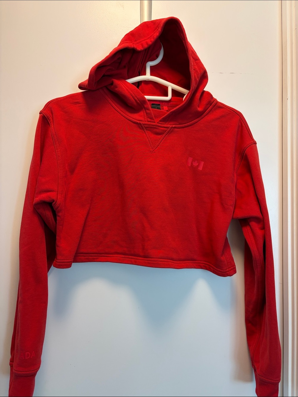 Red Cropped Hoodie lululemon- Small Subtle Logo team Canada